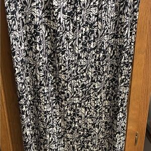 Elegant Black and White Patterned Skirt